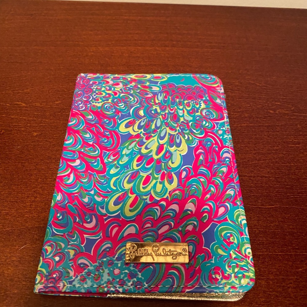 Lilly Pulitzer passport holder